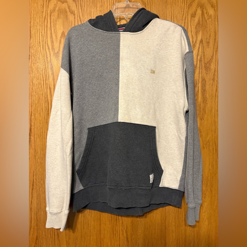 Tommy Hilfiger Men's Gray and Cream Sweatshirt